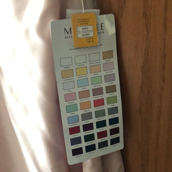 Prom or Brides maid dress never worn - Picture 2 of 3